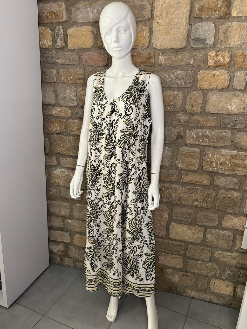 Robe longue sans manches bohème