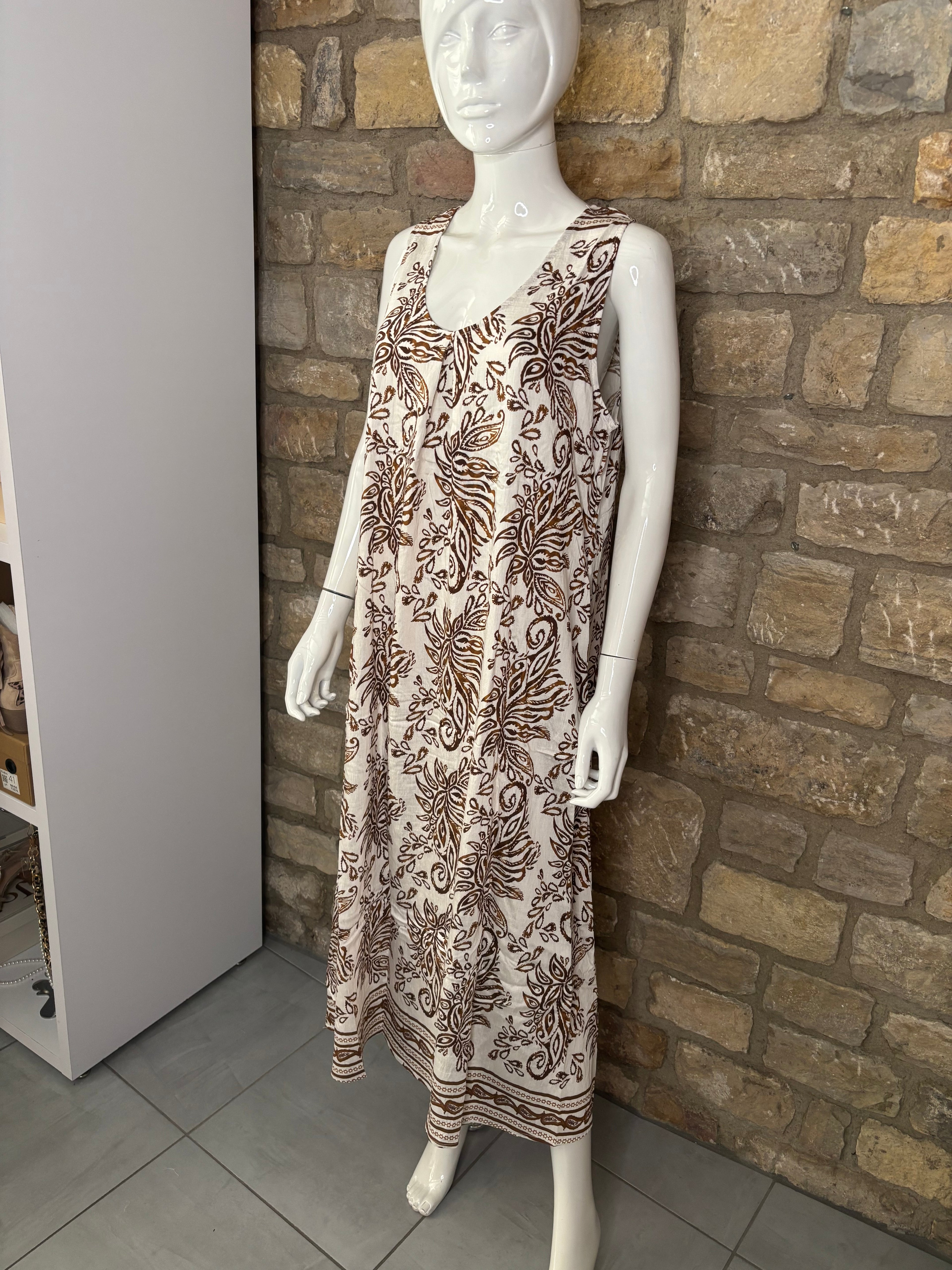 Robe longue sans manches bohème
