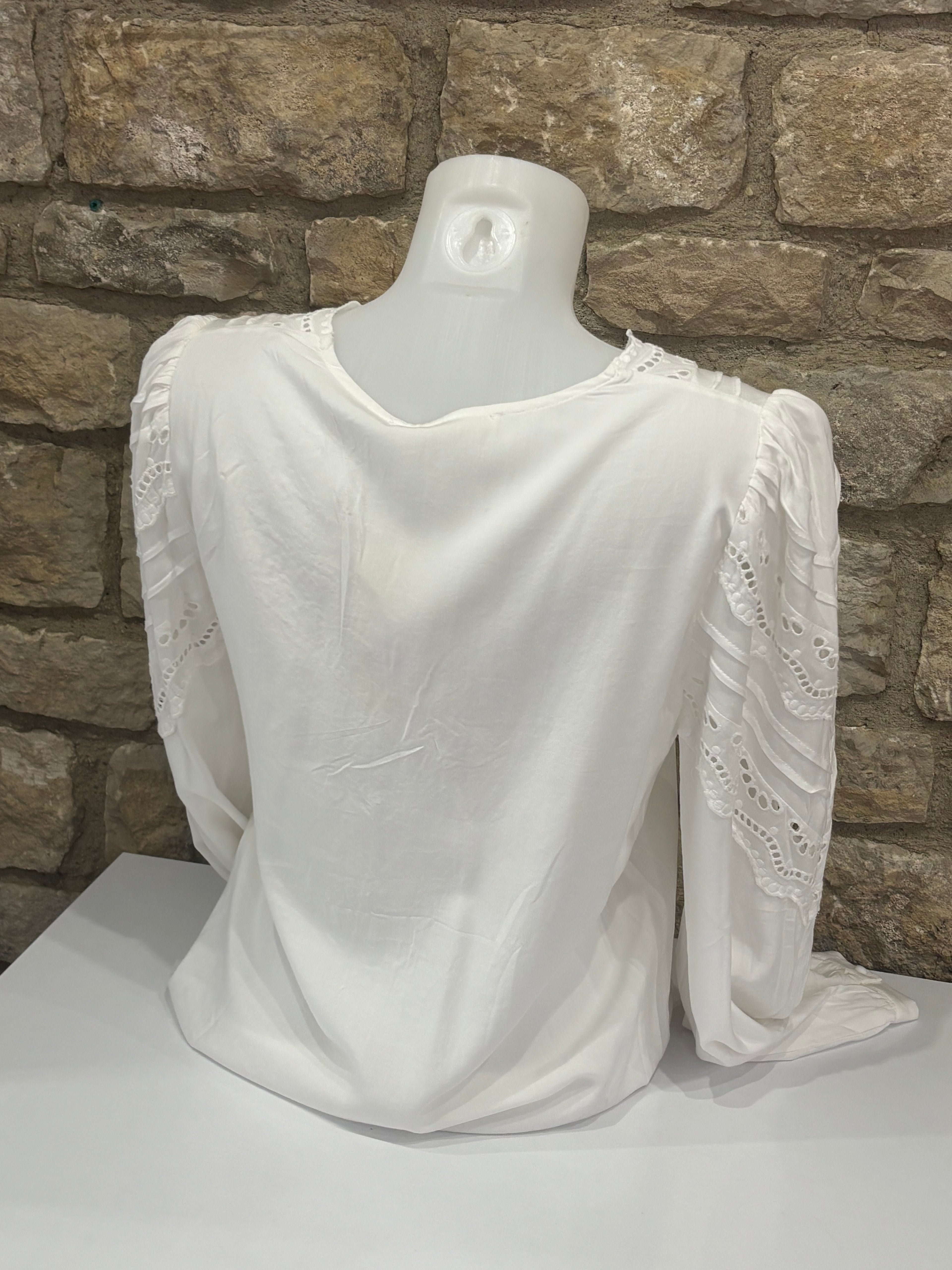 Blouse boutonnée V profond