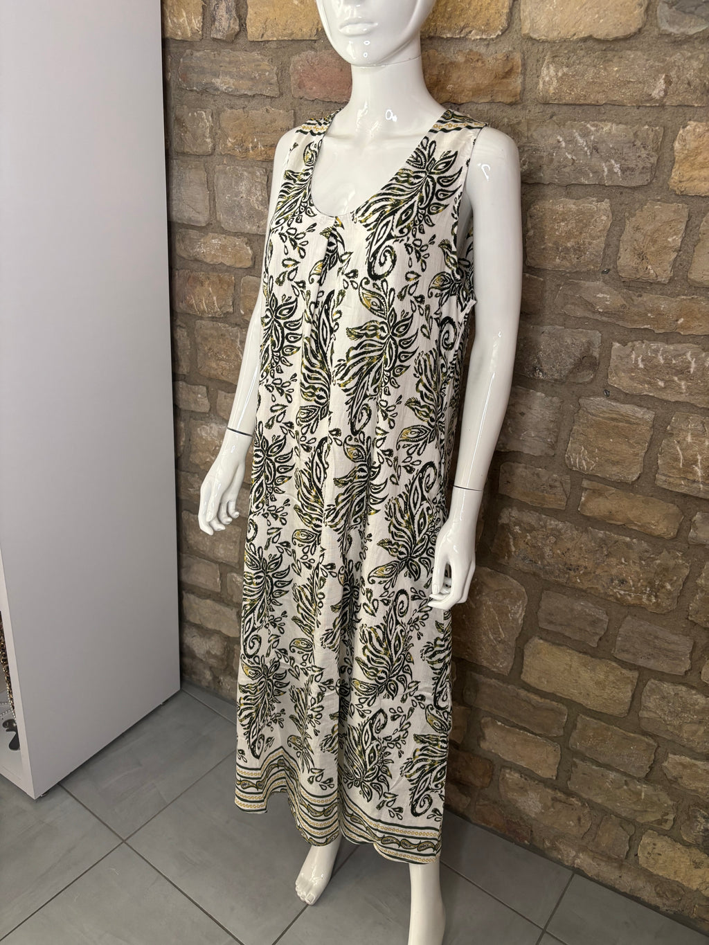Robe longue sans manches bohème