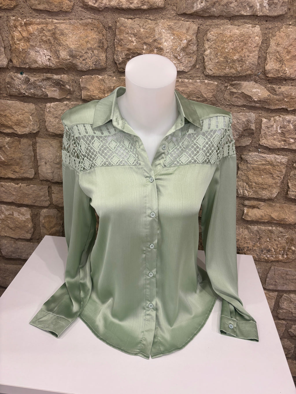 Chemise détails ajourés