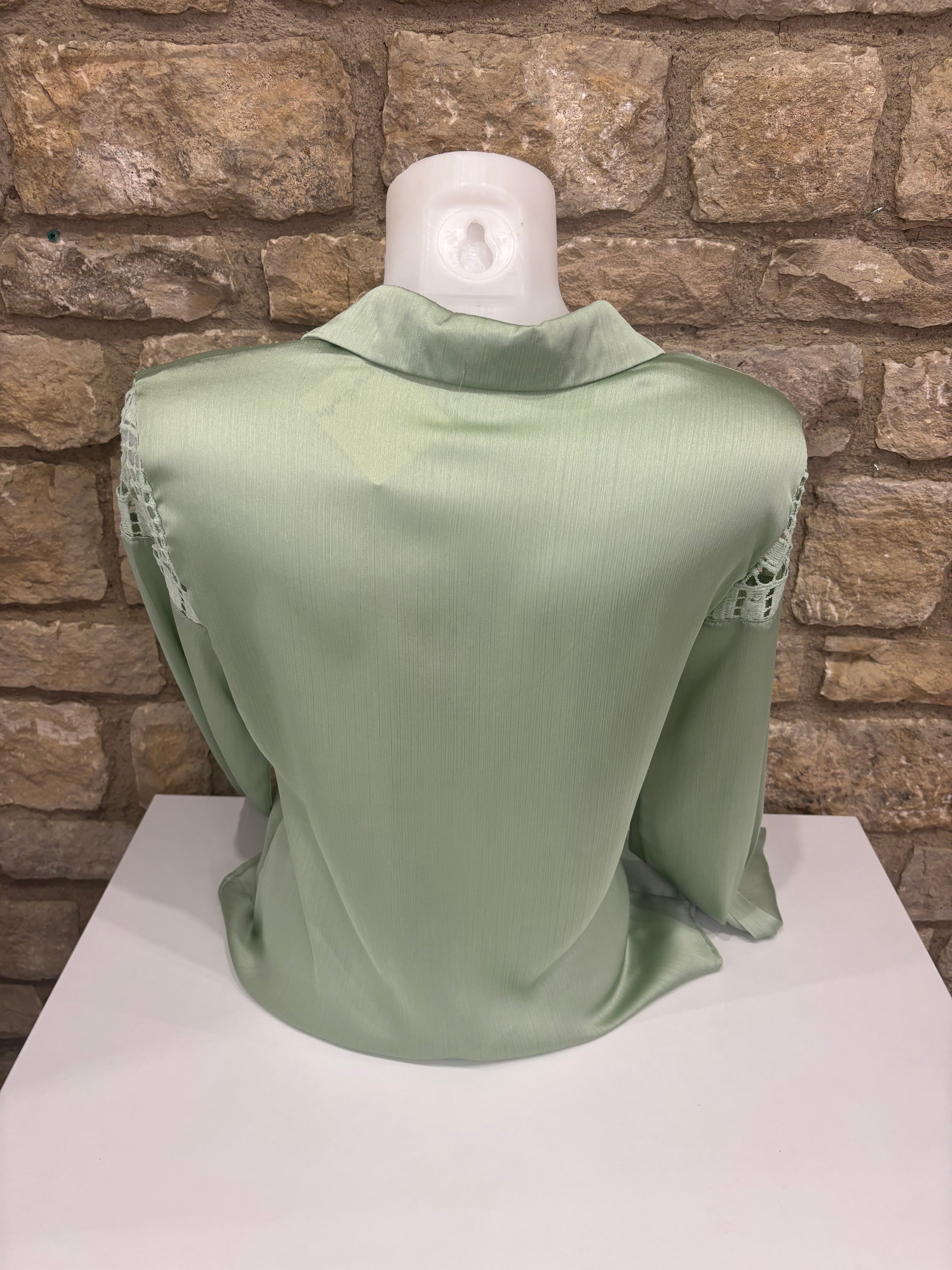 Chemise détails ajourés