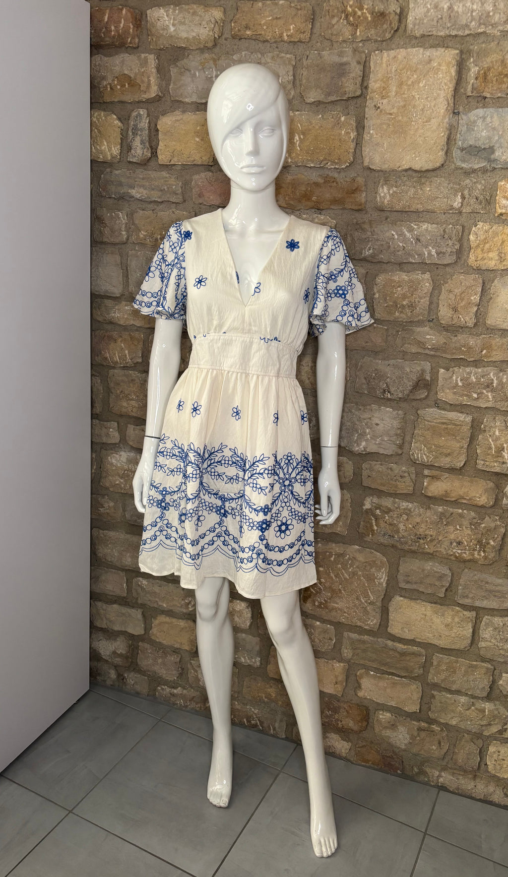 Robe Raya