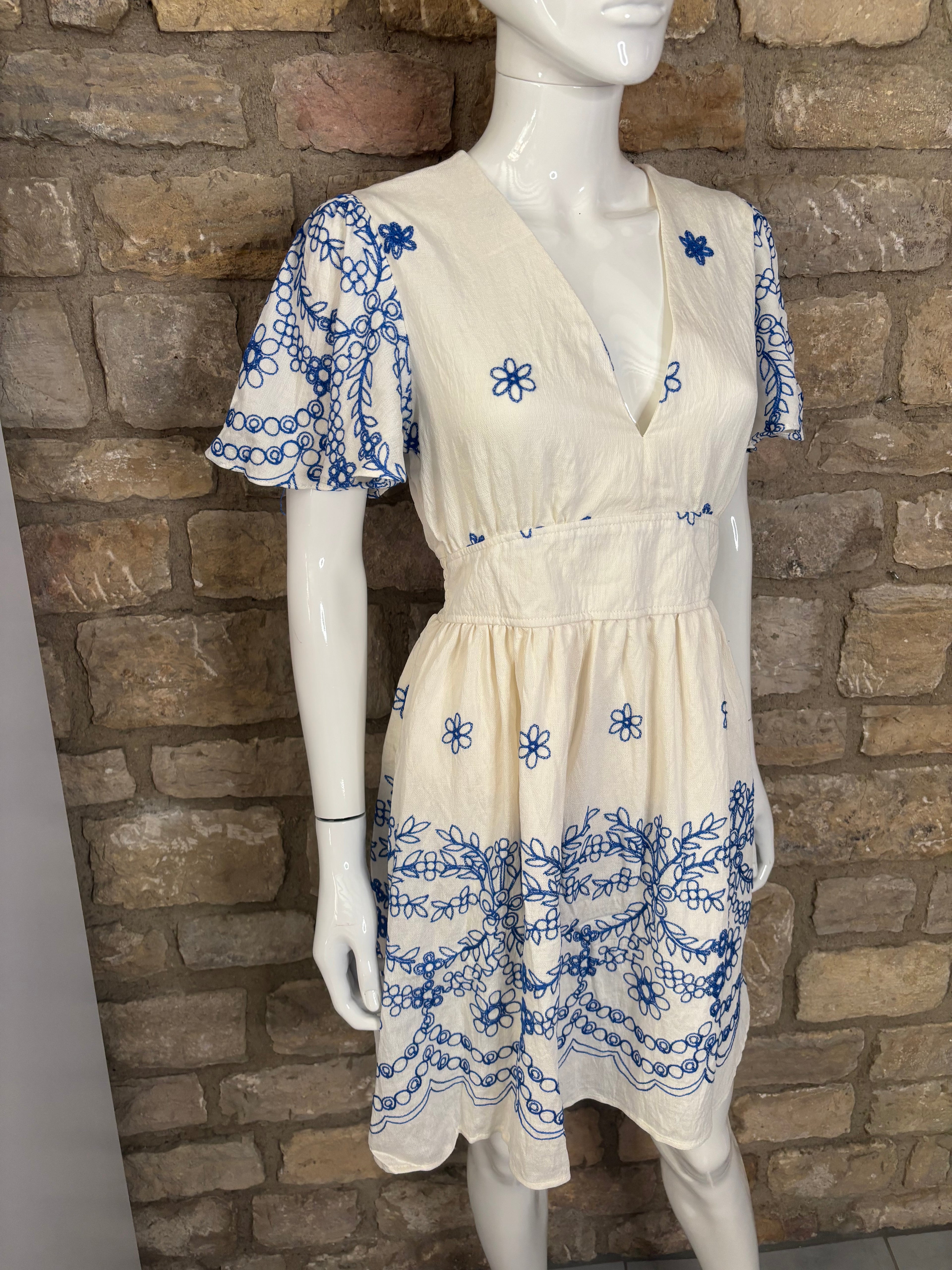 Robe Raya