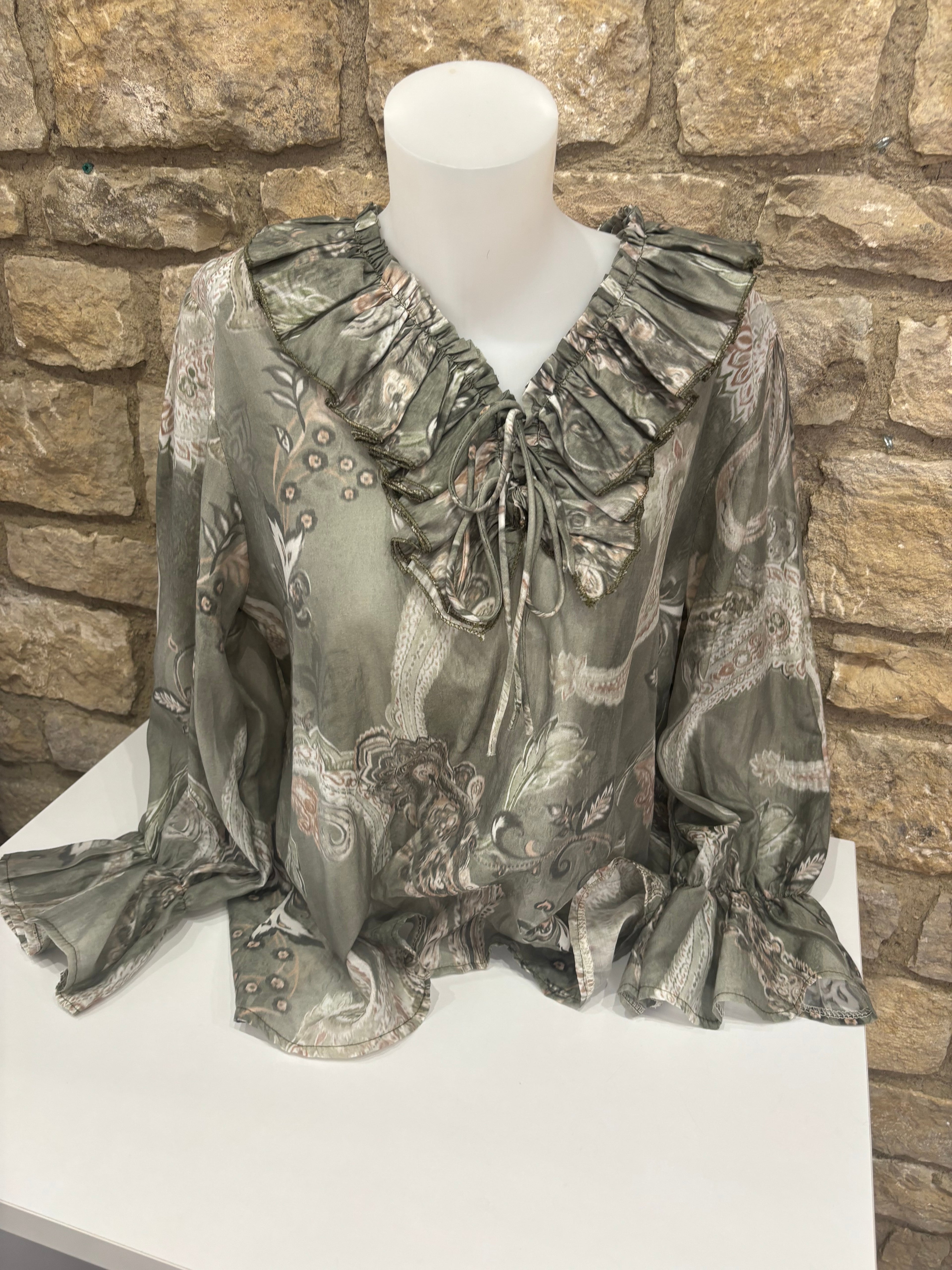 Blouse  Kaki manches longues, détails volantés
