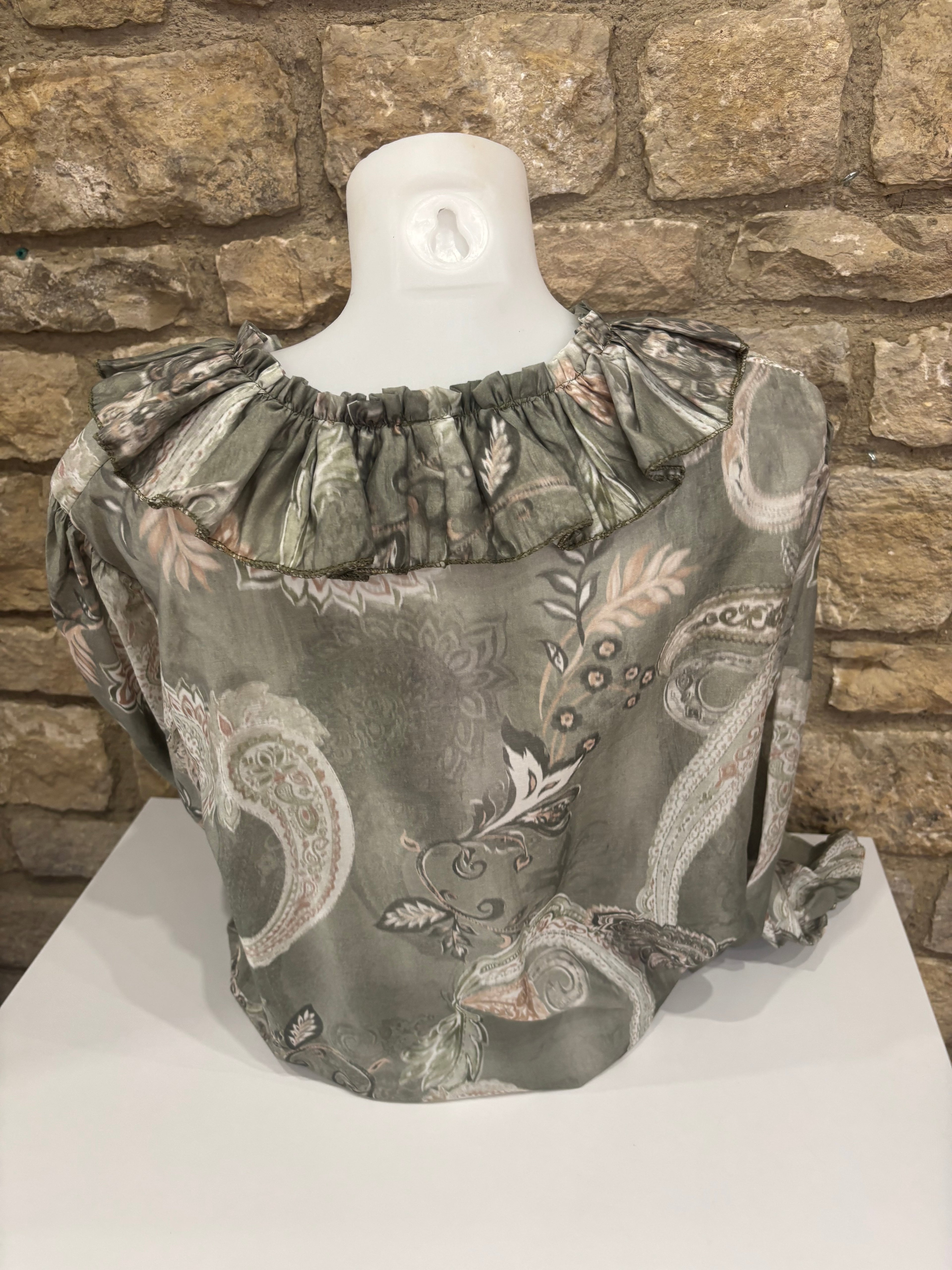 Blouse  Kaki manches longues, détails volantés