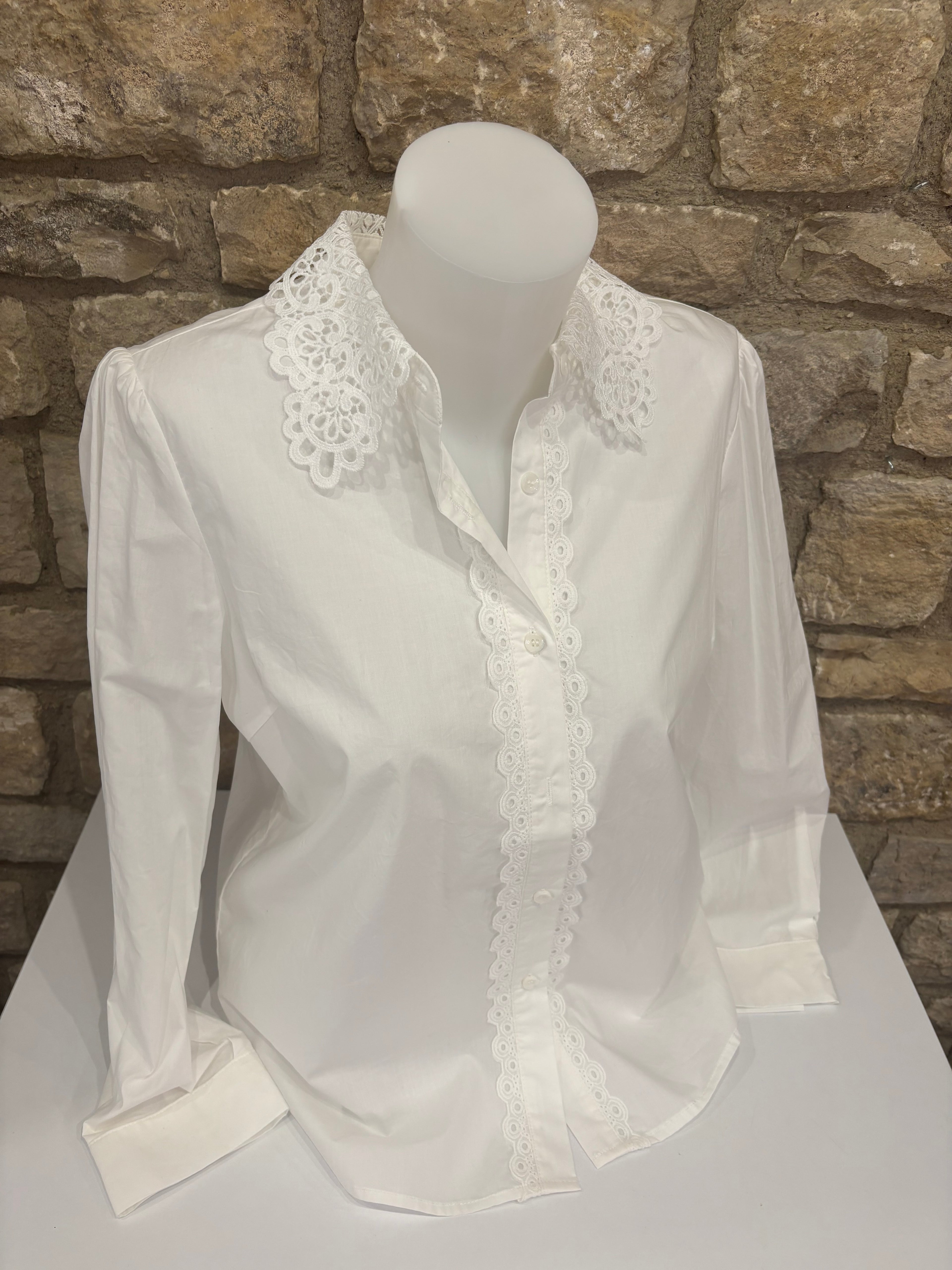 Chemise col dentelle