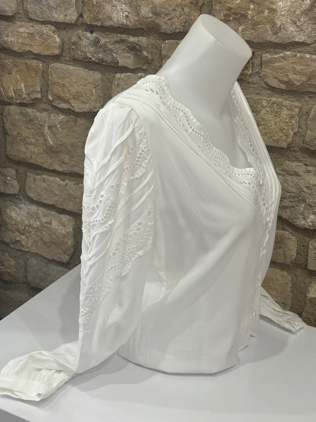 Blouse boutonnée V profond