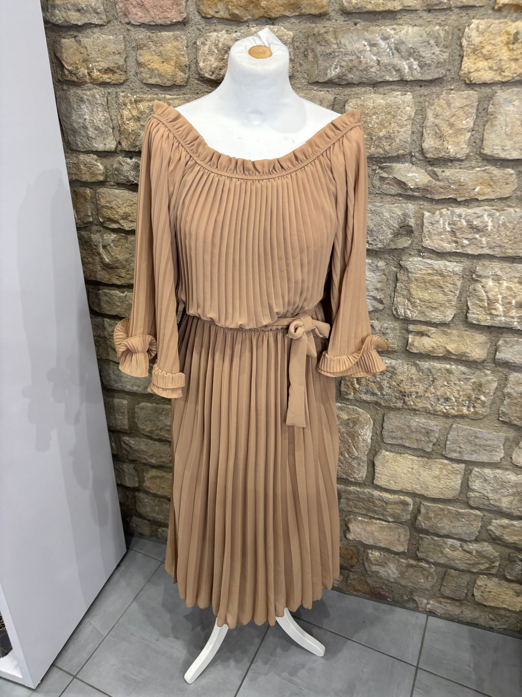 Robe Plissée "Camel"