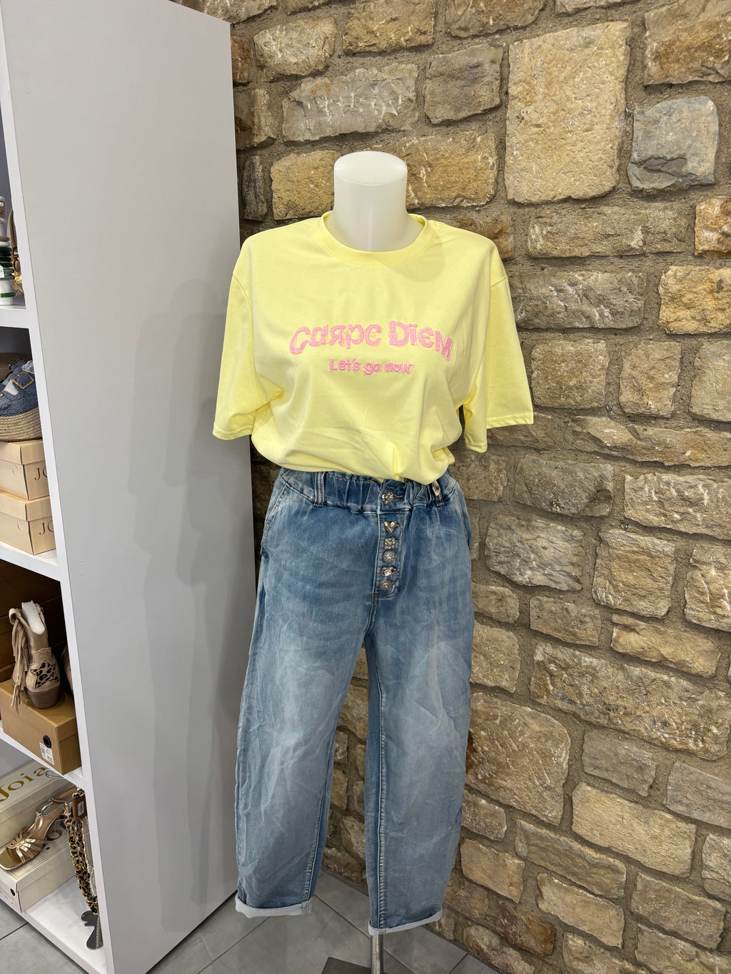 T-shirt brodé message "Carpe Diem" Jaune