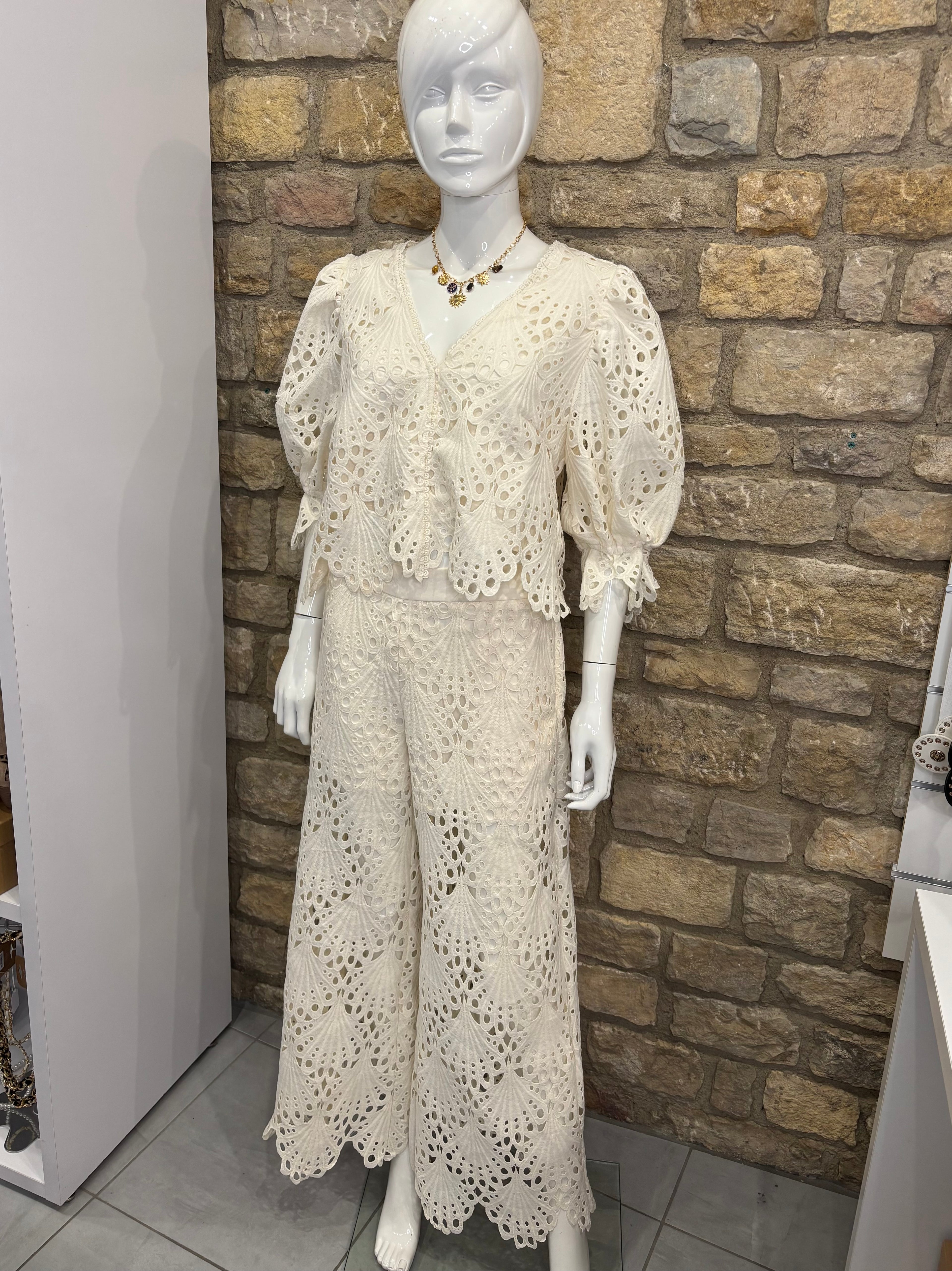 Ensemble Blouse et Pantalon guipure Selena Blanc