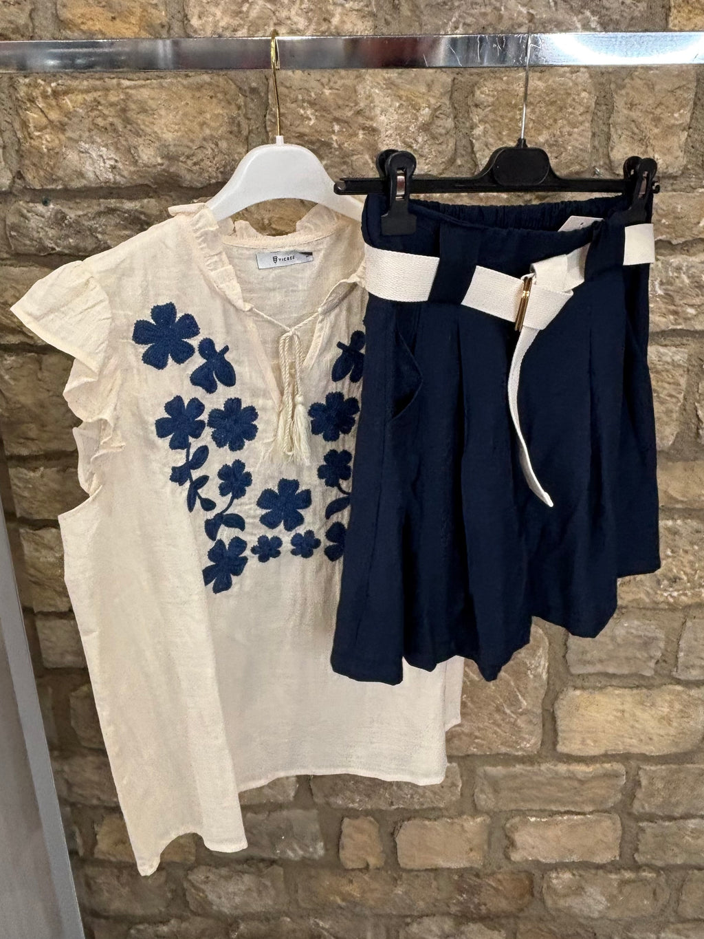 T-shirt broderie Bleu